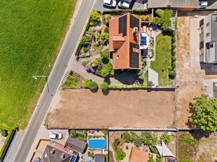 PLOT Image