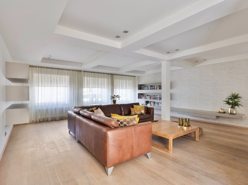 Welkom op de Bilzerweg 19, As.<br />
<br />
Bent u op zoek naar een ruime woning in het centrum van As?<br />
Bent u op zoek naar een volledig instapk