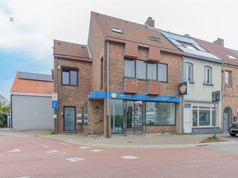 Appartement te koop in Winkelstraat 23,
                    2890 Sint-Amands