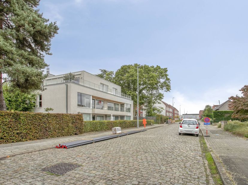 Appartement te koop in Hoveniersstraat 5 bus 1.1,
                    8800 Rumbeke
