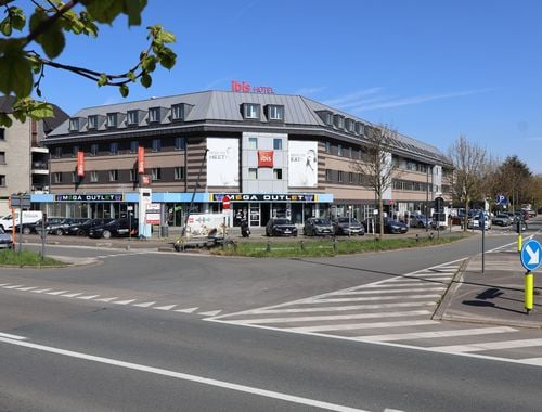                                         Bien commercial à vendre à Aalst, € 5.250.000
