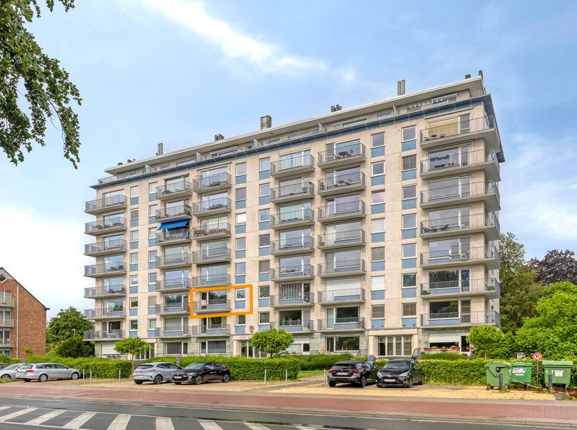 Appartement à vendre
                    à 8200 Sint-Michiels