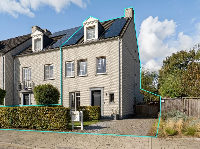 Huis te koop in Beekhoekstraat 69,
                    2540 Hove