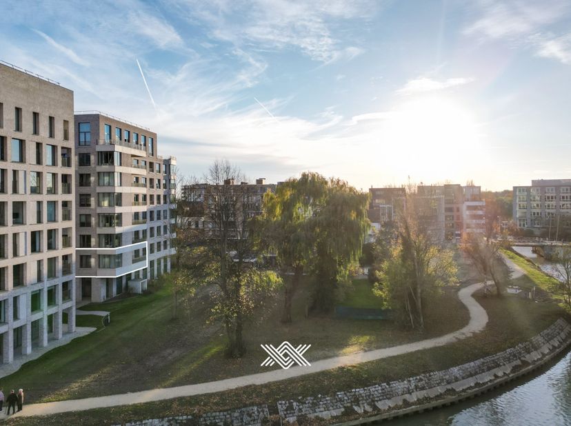 Appartement te koop in Tolpoortstraat 40,
                    9800 Deinze