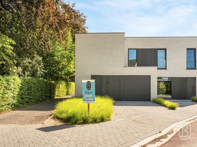 Huis te koop in Ballingenweg 6,
                    8530 Harelbeke