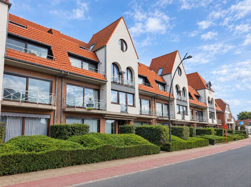 Appartement te koop in Strandlaan 136 bus 0101,
                    8670 Sint-Idesbald