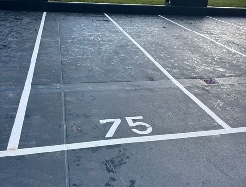                                         Place de stationnement à louer à Sint-Niklaas, € 80
