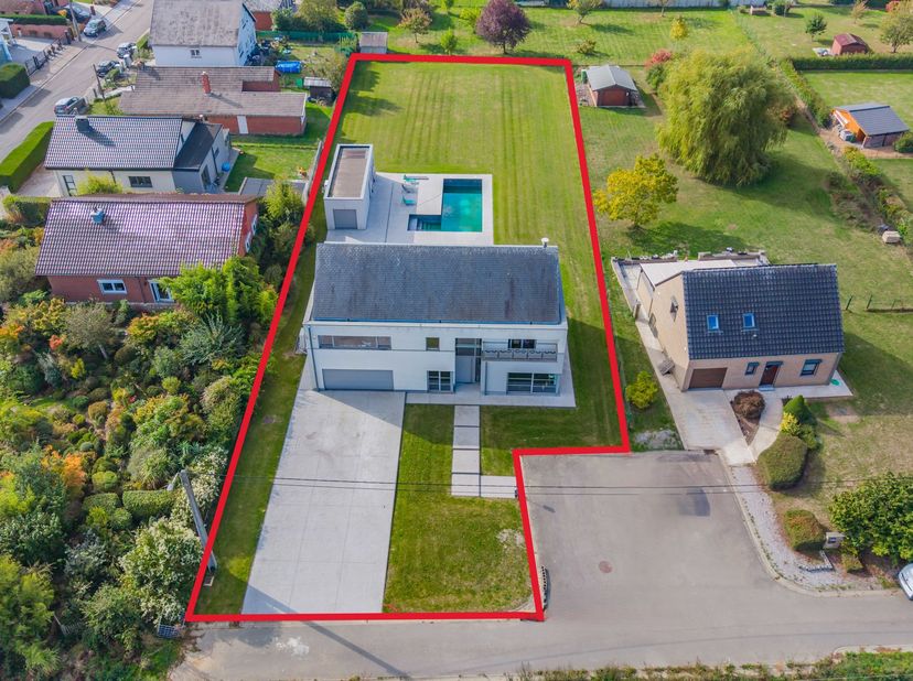 Huis te koop in Rue des Néfliers 9,
                    5651 Tarcienne
