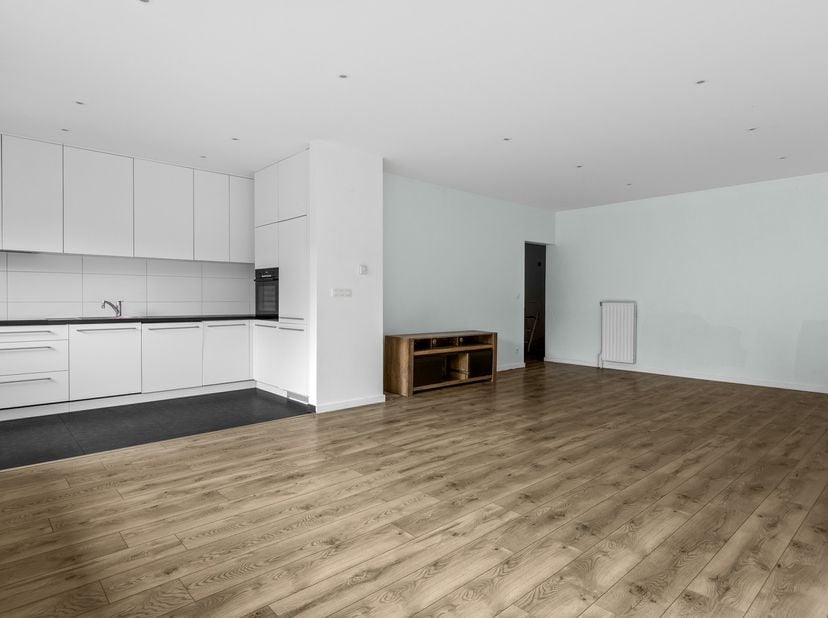 Lichtrijk energiezuinig appartement met terras en garagebox op een centrale ligging in Brasschaat.&amp;nbsp;<br />
<br />
97 m² woonoppervlakte |&amp;nbsp; Ve