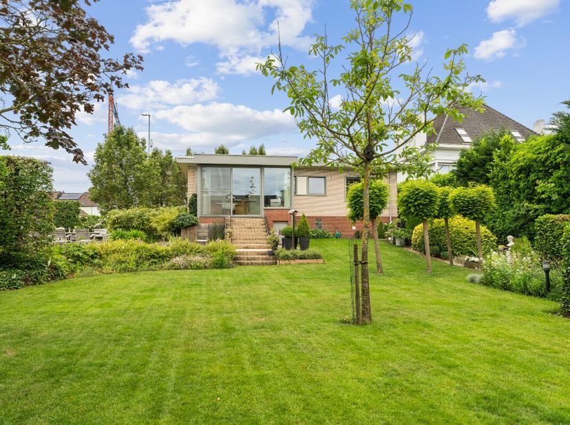 Huis te koop in Oude Vijvestraat 18,
                    8790 Waregem