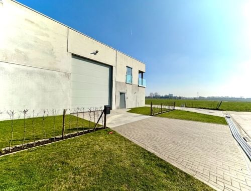                                         Woning te koop in Oostrozebeke, € 795.000
