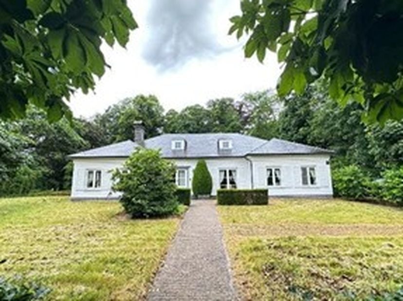 Huis te koop in Kerkstraat 12,
                    9111 Belsele