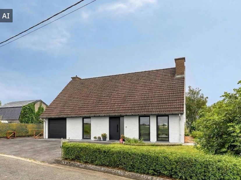 Huis te koop in Neerstraat 15,
                    8573 Tiegem