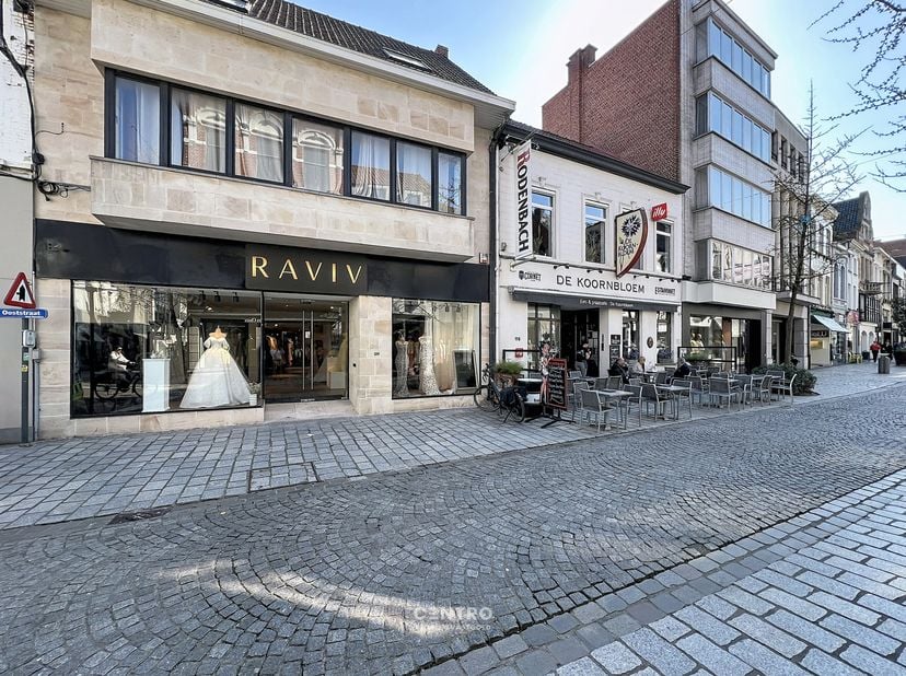 Bien professionnel à louer
                    à 8800 Roeselare