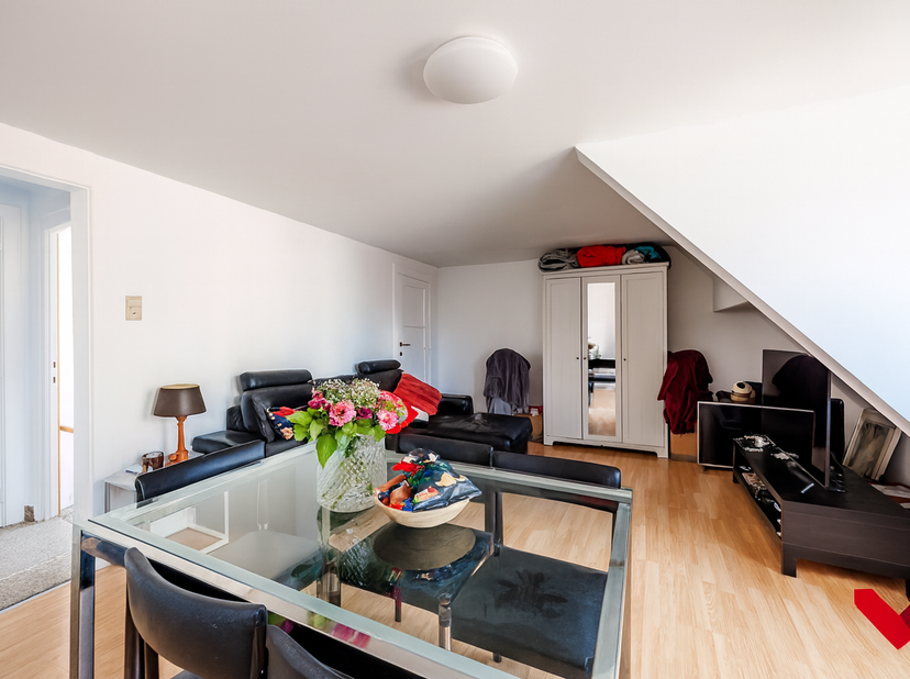 Te renoveren 1-slaapkamerappartement met inpandige garage in hartje Leuven<br />
Ben je op zoek naar een charmant appartement in het bruisende centrum