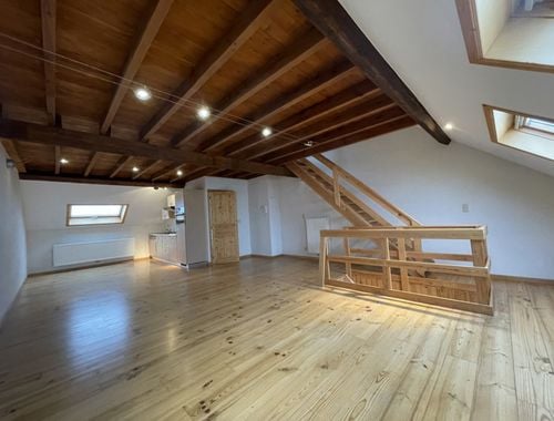                                         Duplex te huur in Brussel, € 1.300
