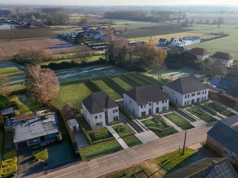 Project in Hoogsimsestraat 71,
                    3570 Alken