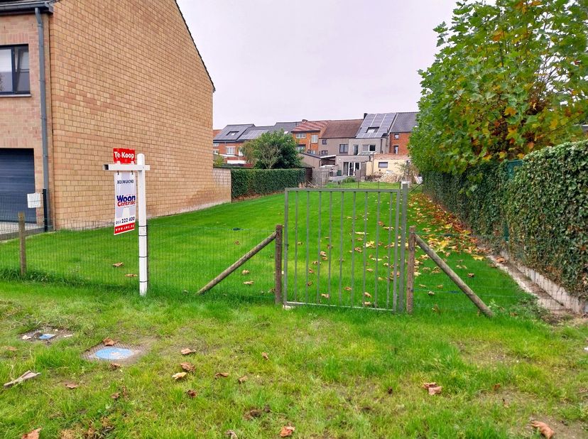Perceel bouwgrond van 4a 39ca, ideaal voor het realiseren van een halfopen bebouwing. Gelegen op een absolute toplocatie in Hasselt, biedt dit perceel