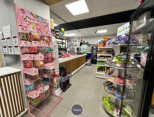                                         Rez-de-chaussée commercial à remettre à Oostende, € 120.000
