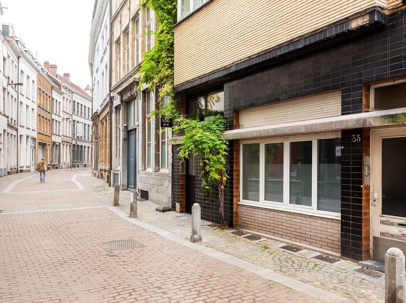Wil je graag wonen midden in het historische hart van Antwerpen, met alles wat de stad te bieden heeft binnen handbereik? Dan zit je hier helemaal goe