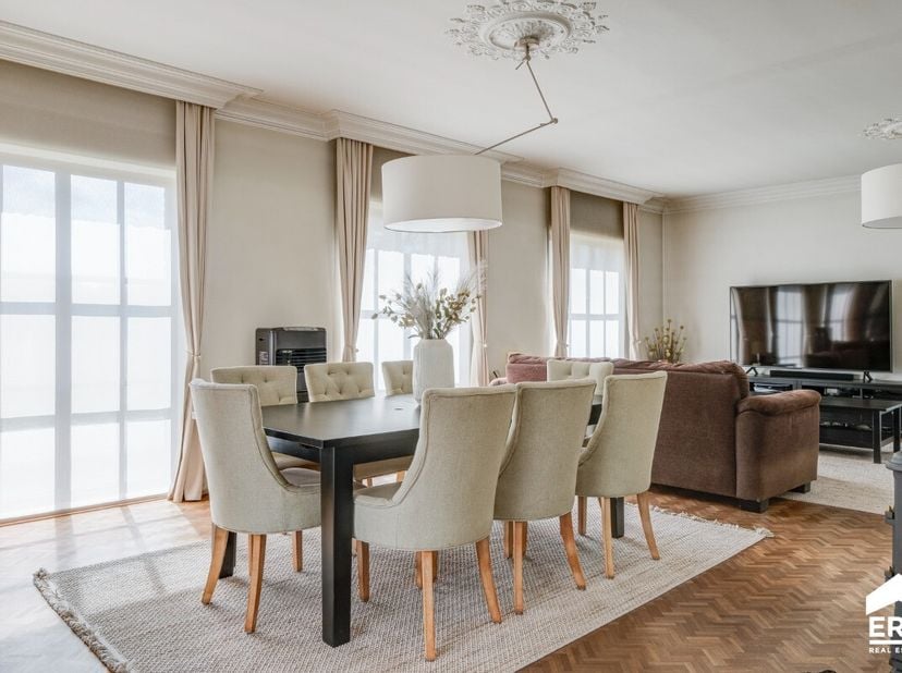 Exclusieve, energiezuinige villa met panoramisch uitzicht in Diepenbeek.Op een uitzonderlijk rustige en landelijke locatie te Diepenbeek bevindt zich