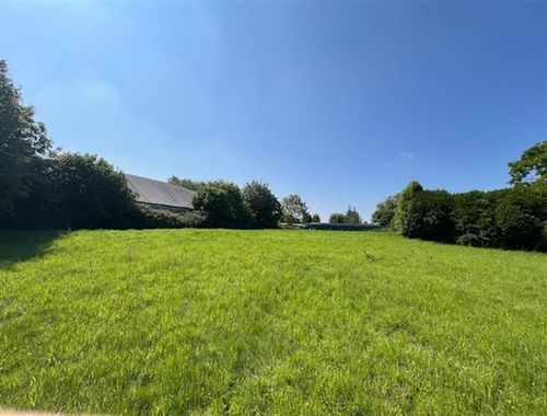                                         Grond te koop in Nederzwalm-Hermelgem, € 400.000
