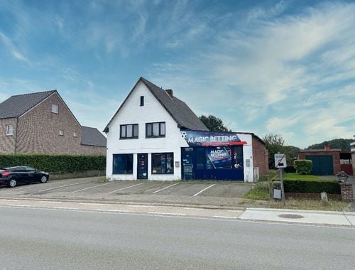                                         Bien commercial à louer à Lommel, € 950
