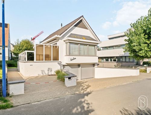                                         Villa à vendre à Oostduinkerke, € 650.000
