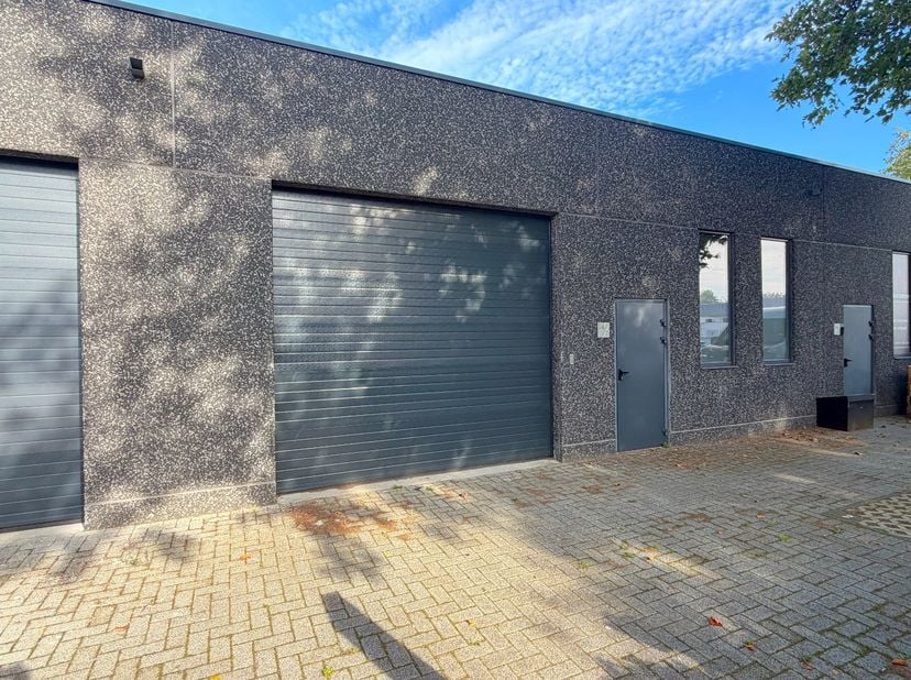 Bedrijfsvastgoed te huur in Grasdreef 14 bus 2,
                    8200 Sint-Michiels