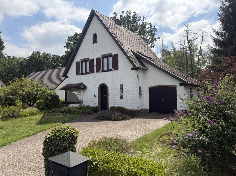 Maison à vendre
                    à 1910 Berg