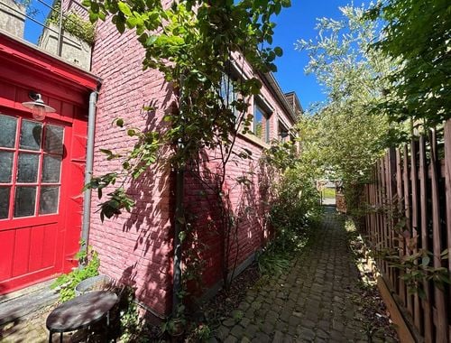                                         Woning te huur in Liège, € 825
