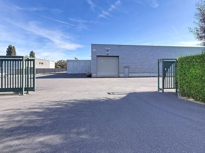 Bedrijfsvastgoed te huur in Vaartstraat 42,
                    8710 Ooigem
