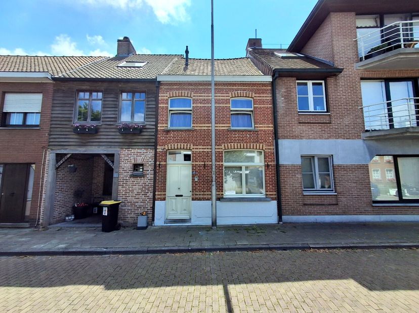 Maak uw bezoek aan ons nog eenvoudiger! Vul alstublieft vooraf de huurdersfiche in en stuur deze naar verhuur@vastgoeddemeyer.be. Wij nemen daarna con