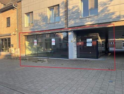                                         Kantoor te koop in Lommel, € 279.000
