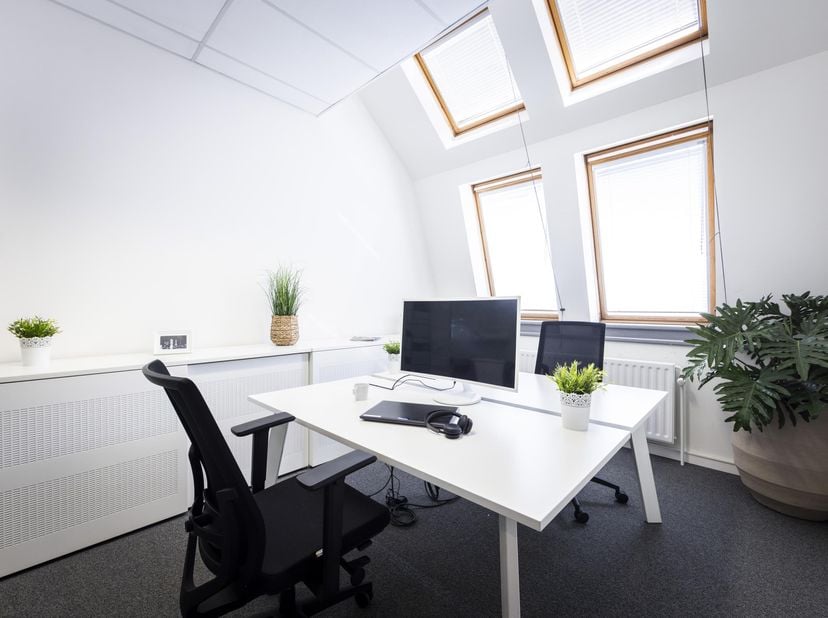Bij BluePoint Antwerpen begrijpen we wat bedrijven nodig hebben: flexibiliteit, professionaliteit en vooral focus op groei. Daarom bieden wij instapkl