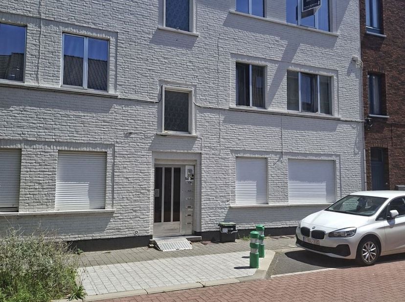 Appartement met 2 slaapkamers nabij het Vrijbroekpark te Mechelen.<br />
De huurprijs is incl. vaste kosten.<br />
Dit charmante appartement op de twe