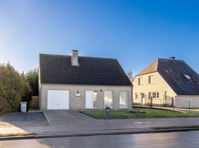 Instapklare open bebouwing met ruime tuin in het groene Westerlo<br />
Welkom in deze instapklare open bebouwing, ideaal gelegen in het rustige en gro