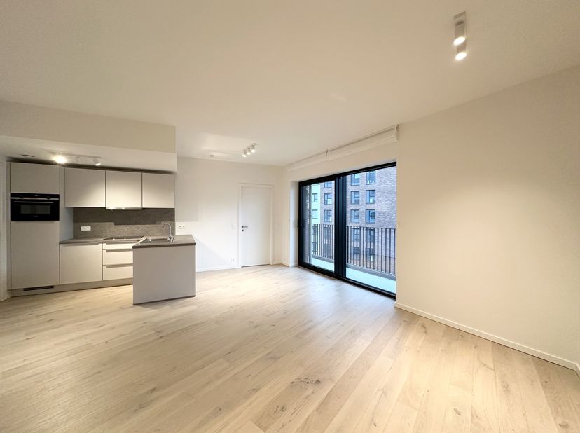 AUDERGHEM - Eerste bewoning - Ideaal gelegen vlakbij metrohalte Delta, ULB/VUB en station Etterbeek, prachtig NIEUW APPARTEMENT (1bed/1bad) van 70m² m