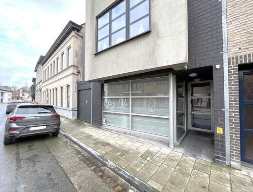                                         Commerce à vendre à Maldegem, € 295.000
