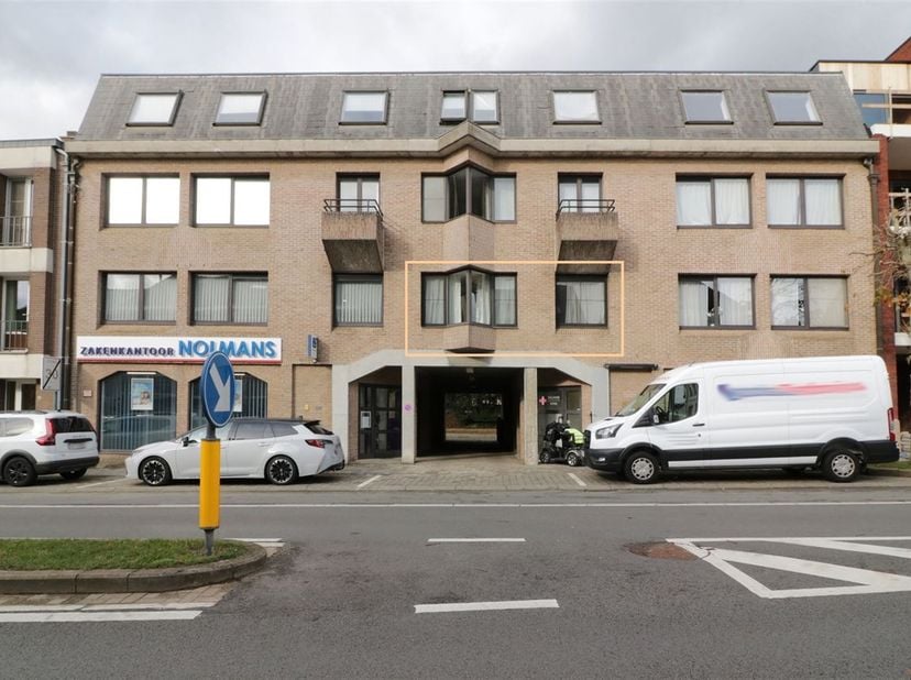 Appartement gelegen in een rustige residentie op wandelafstand van het historisch centrum van Scherpenheuvel. Daarnaast ben je op 5 minuten van de op-