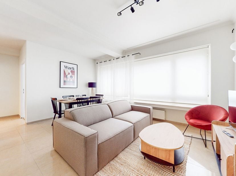 Info en bezoeken: maxime.l@weinvest.be<br />
| 02 315 77 22<br />
Op een steenworp van het Spiegelplein, een dynamische en gegeerde locatie, bieden wi