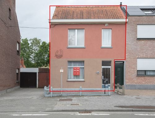                                         Rijwoning te koop in Eeklo, € 180.000
