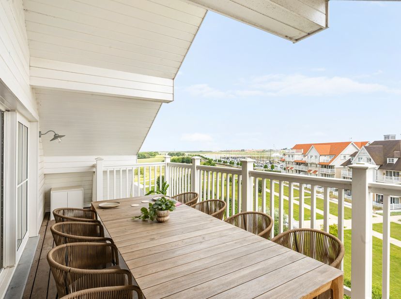 Gelegen op een absolute toplocatie aan de Belgische kust bevindt zich deze uitzonderlijke penthouse in het hart van Nieuwpoort. U geniet hier van een