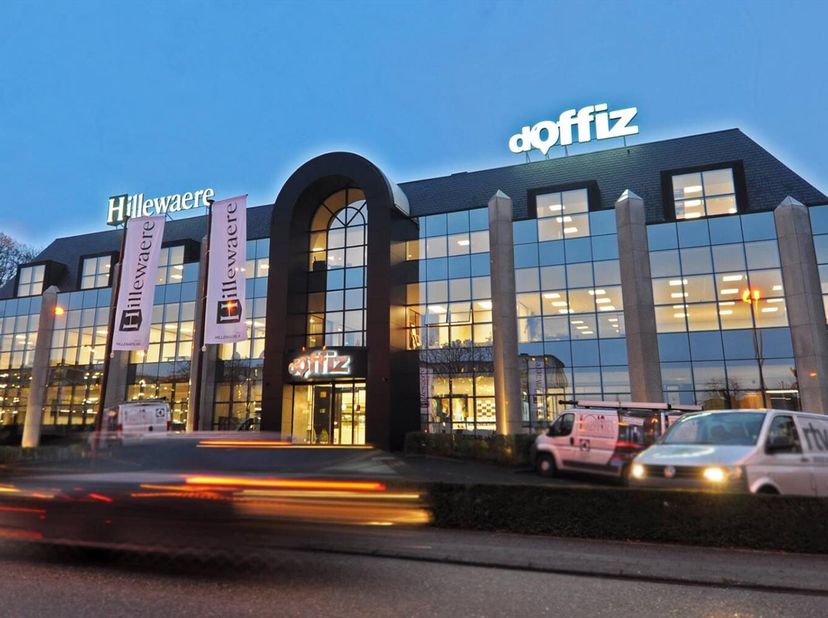 Modulair werken op een inspirerende locatie in Business-center d'Offiz te Turnhout.<br />
Gelegen aan de Parklaan (Ring Turnhout) in een kantoorgebouw