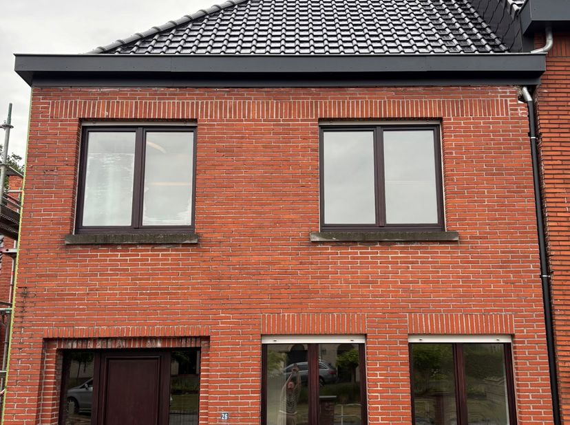 SERSKAMP - Gerenoveerde woning in doodlopende straat.<br />
Inschrijven voor het geplande bezoekmoment kan via de website =&amp;gt; www.immoderas.be/afspr