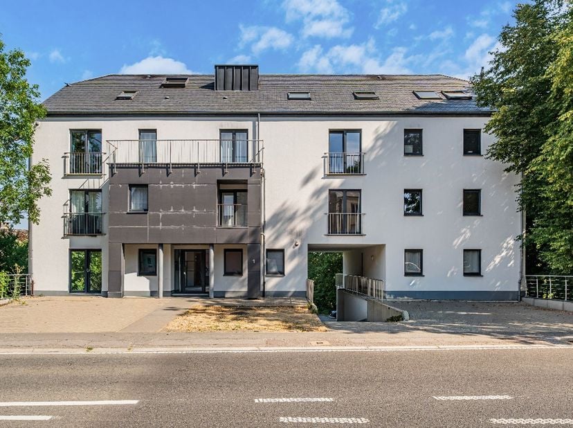 Appartement te koop in Route de Bouillon 1 bus 13,
                    6700 Heinsch