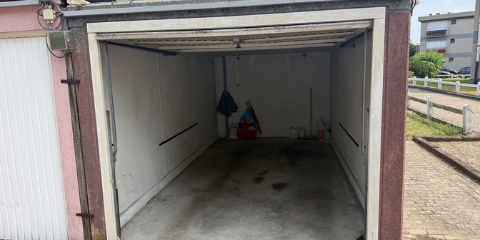 Garage te koop in 2630 Aartselaar