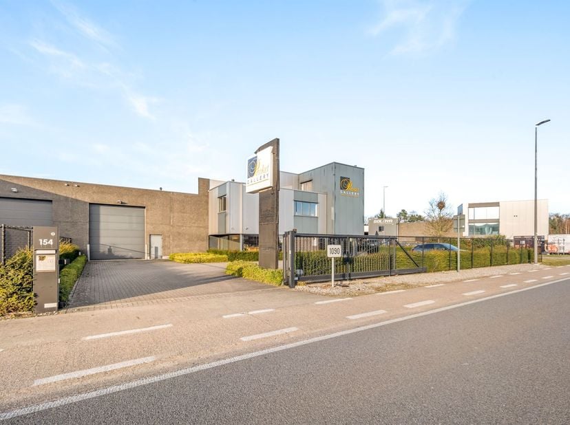 Bien professionnel à vendre
                    à 3920 Lommel