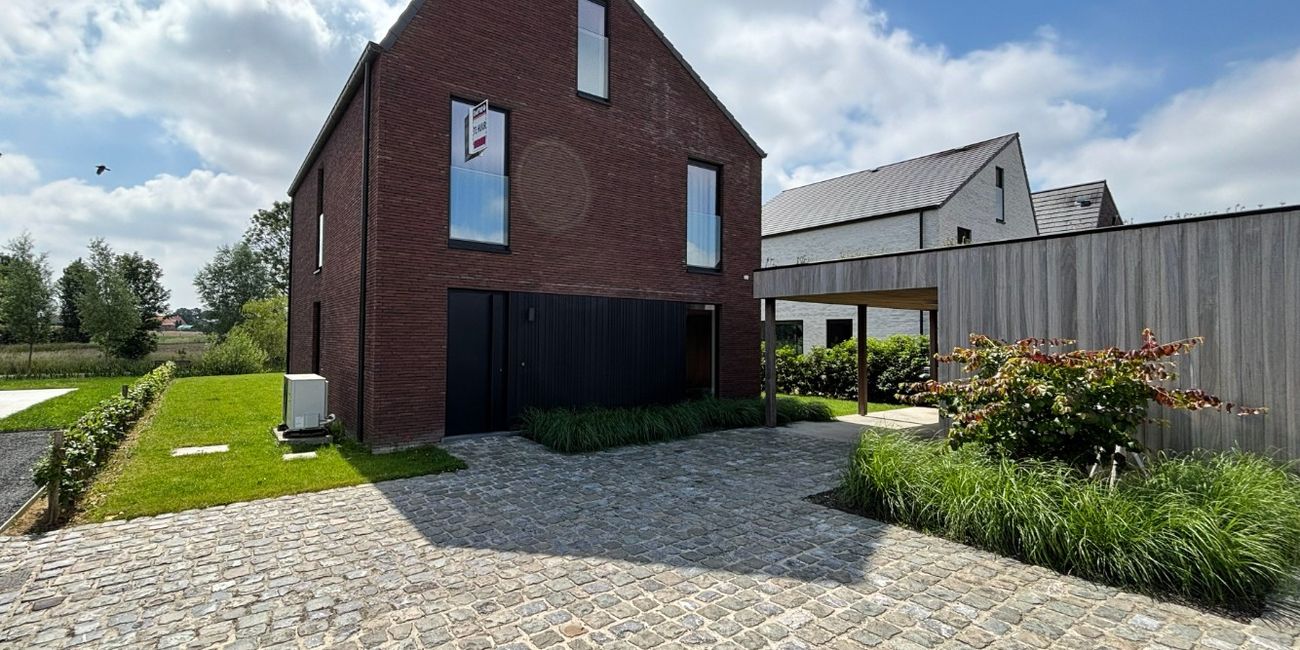 Monica Vancloosterstraat 50