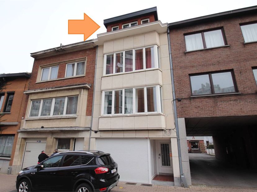 JP Minckelersstraat 66 0301<br />
<br />
Recentelijk gerenoveerde flat met een leefruimte, keuken, badkamer, toilet en een achteraan gelegen slaapkame